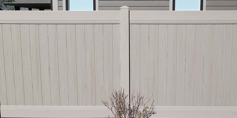 Clay residential Vinyl fence installation in Salt Lake City, Utah